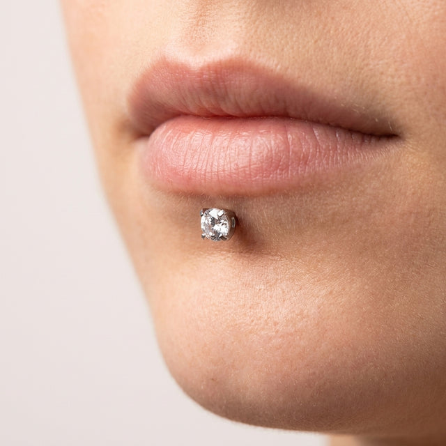 Lippenpiercing – Labret mit Kristall